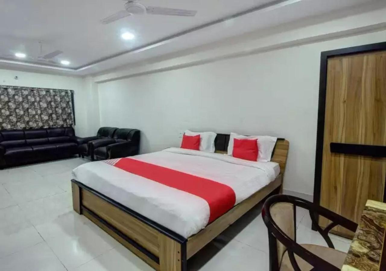 Hotel Santoshi Hometel Raichur Extérieur photo