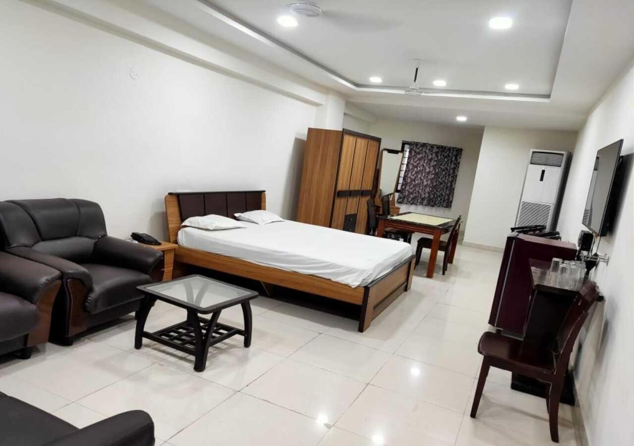 Hotel Santoshi Hometel Raichur Extérieur photo