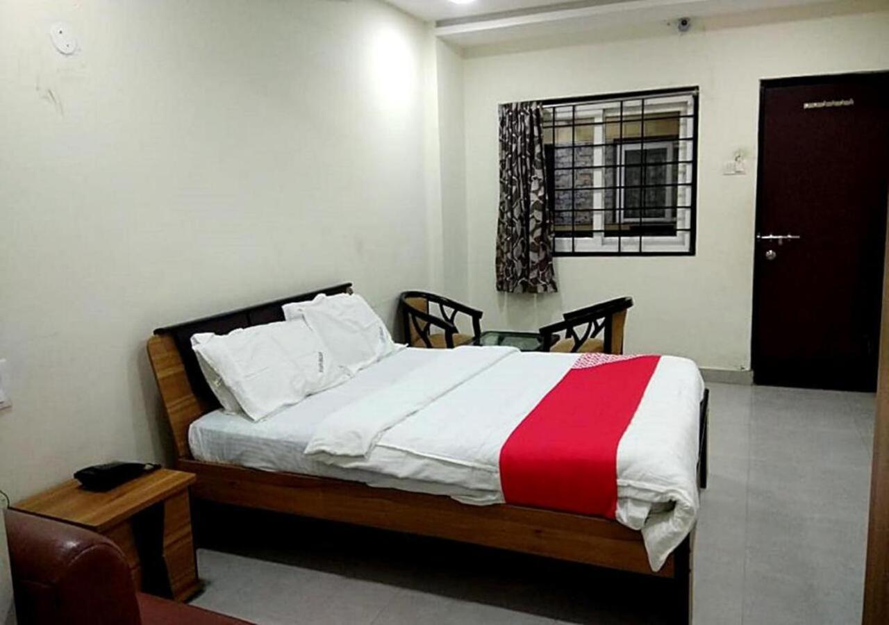 Hotel Santoshi Hometel Raichur Extérieur photo