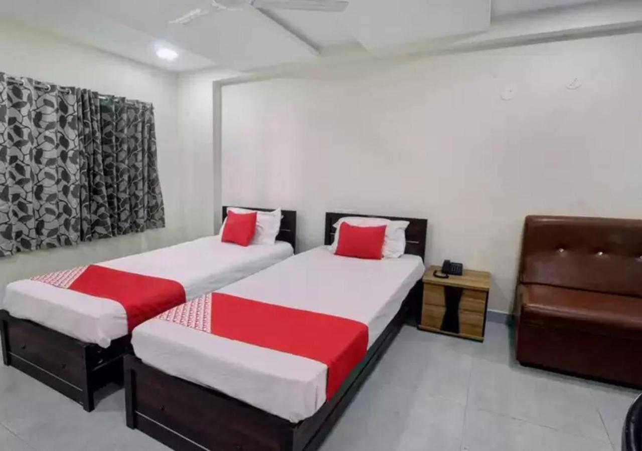 Hotel Santoshi Hometel Raichur Extérieur photo