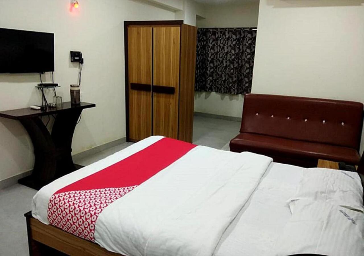Hotel Santoshi Hometel Raichur Extérieur photo
