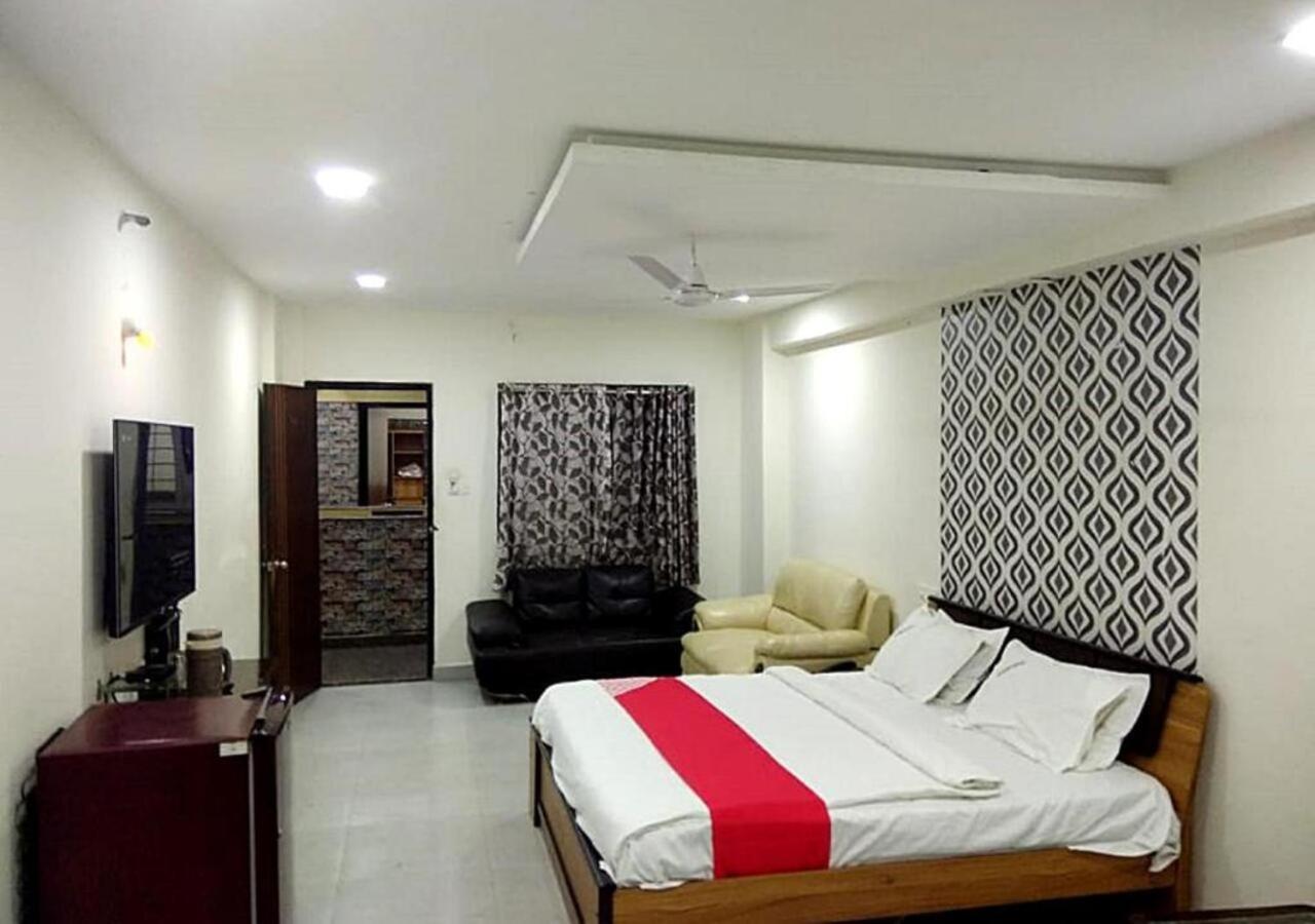 Hotel Santoshi Hometel Raichur Extérieur photo